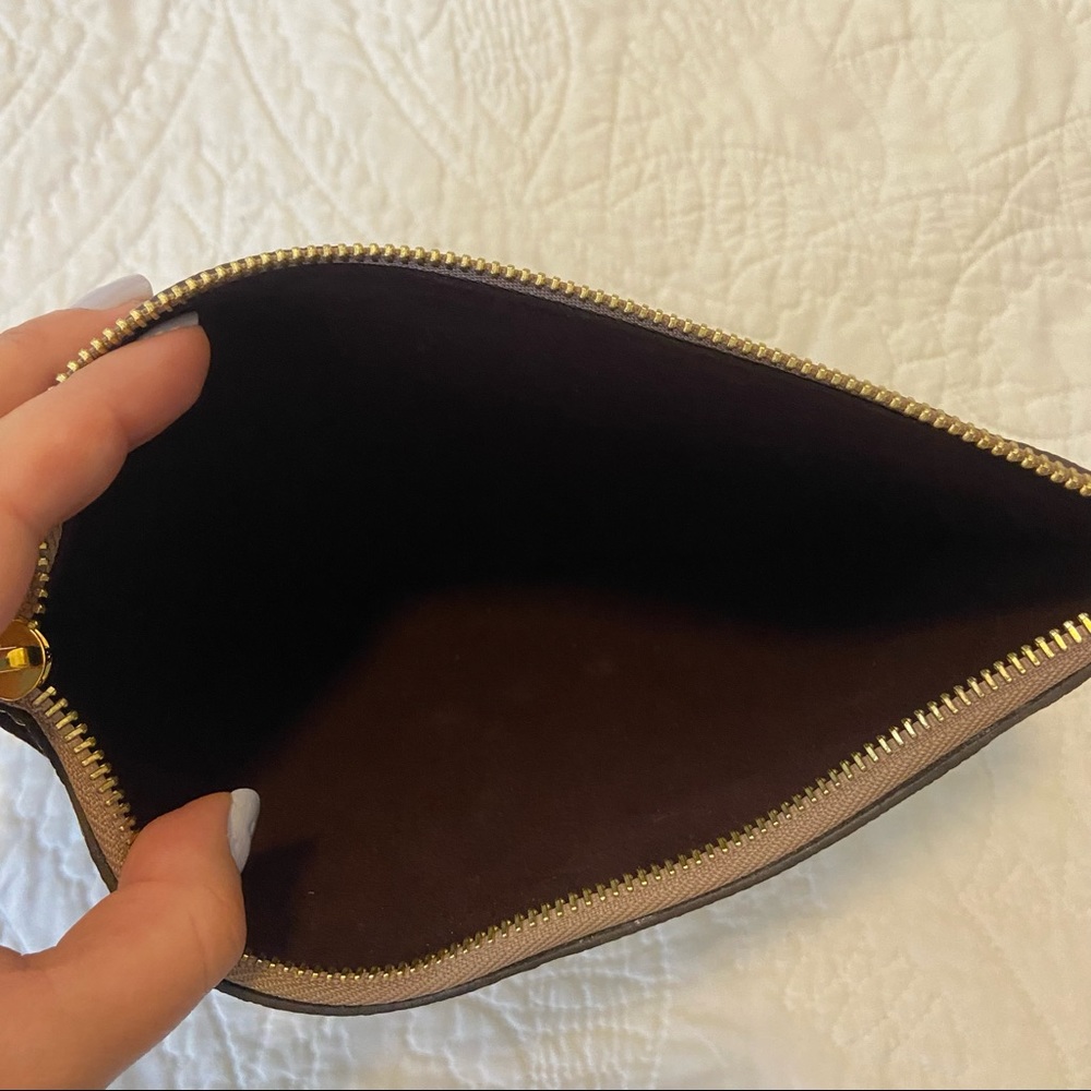 Louis Vuitton Giant Empreinte MM Pochette Turtle Dove/Tourterelle - Picture 6 of 8